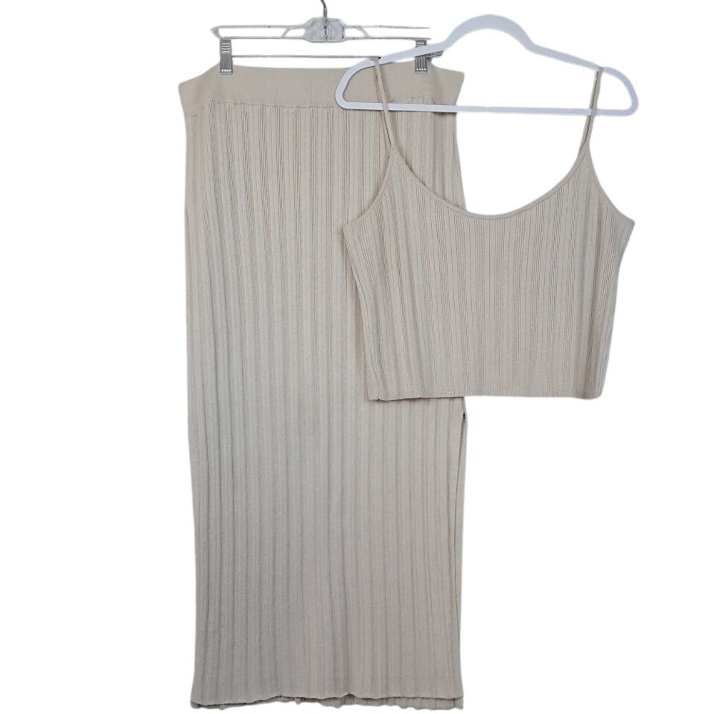 Abercrombie & Fitch XL Beige Ribbed Knit 2 Piece Midaxi Skirt and Crop Top Set - Picture 2 of 7